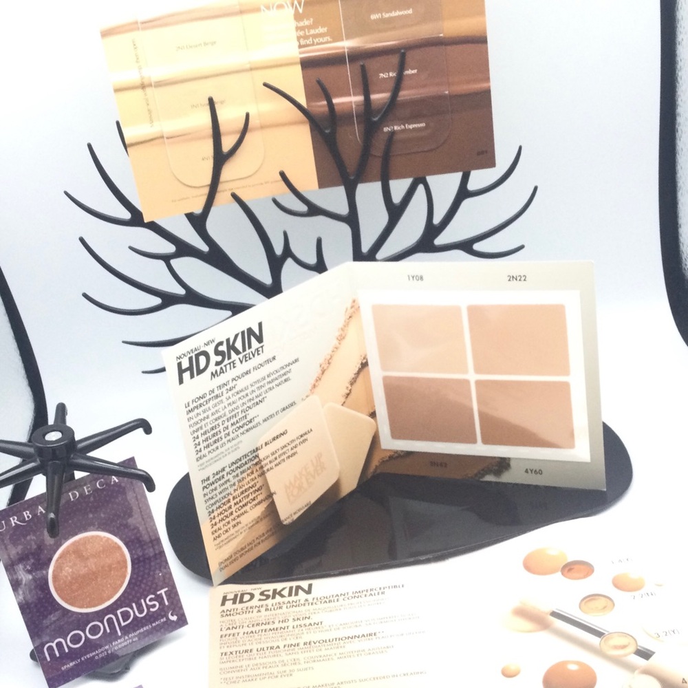 Nouveau sample bundle HD skin concealer. New